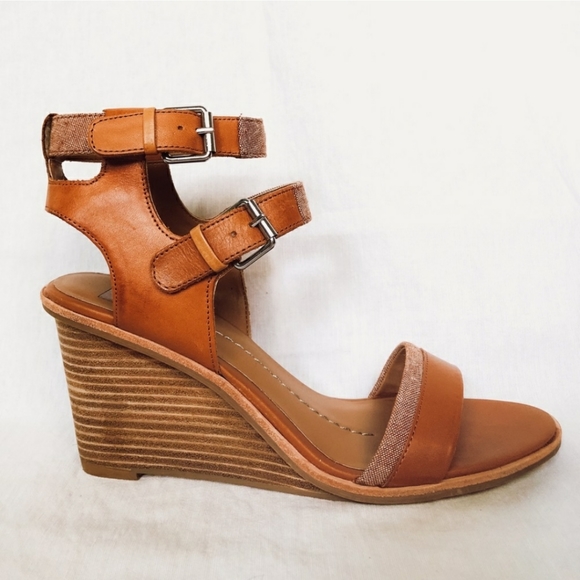 Dolce Vita Cassie Honey Brown Wedge Sandals - Picture 7 of 12